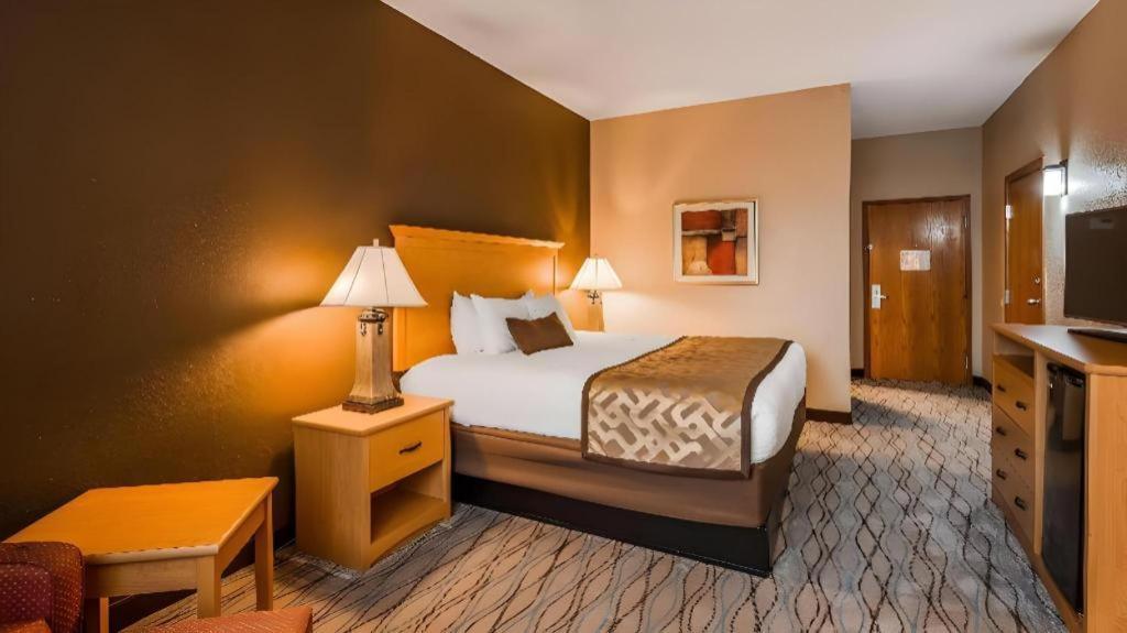 Best Western Locust Grove Inn & Suites Exterior photo